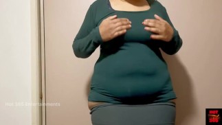 Wearing my favourite Bra and Panty - Juicy Navel and Cleavage Show