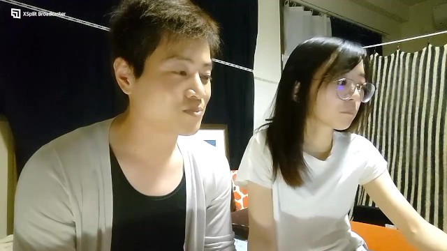 生配信の様子【顔の近くまで寄って接写で見せるね】