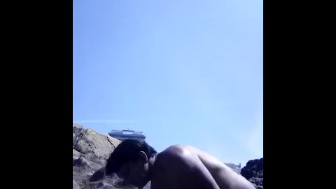 Muy caliente en la playa nudista