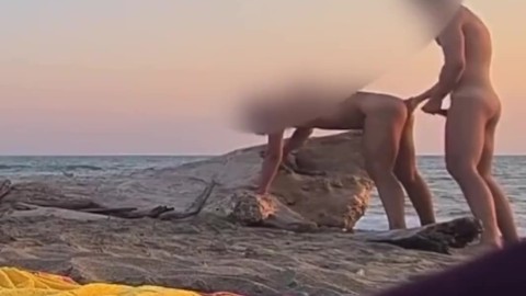 BB fuck on a nudist beach