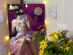 люблю попрыгать на члене парня перед зеркалом - Screenshot 1 of 16 - 18 Year Cute Girl
