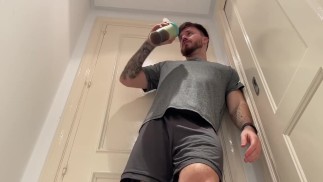 Makrophilie - Personal Trainer Rülpser