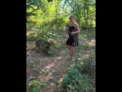 Video Romantic walk after wedding turns into blowjob and a squirt outside on the river trail