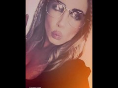 Intro  - Screenshot 11 of 16 - Blonde Milf