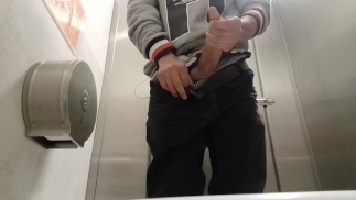 Masturbating at Work xxx69Kamiloxxx