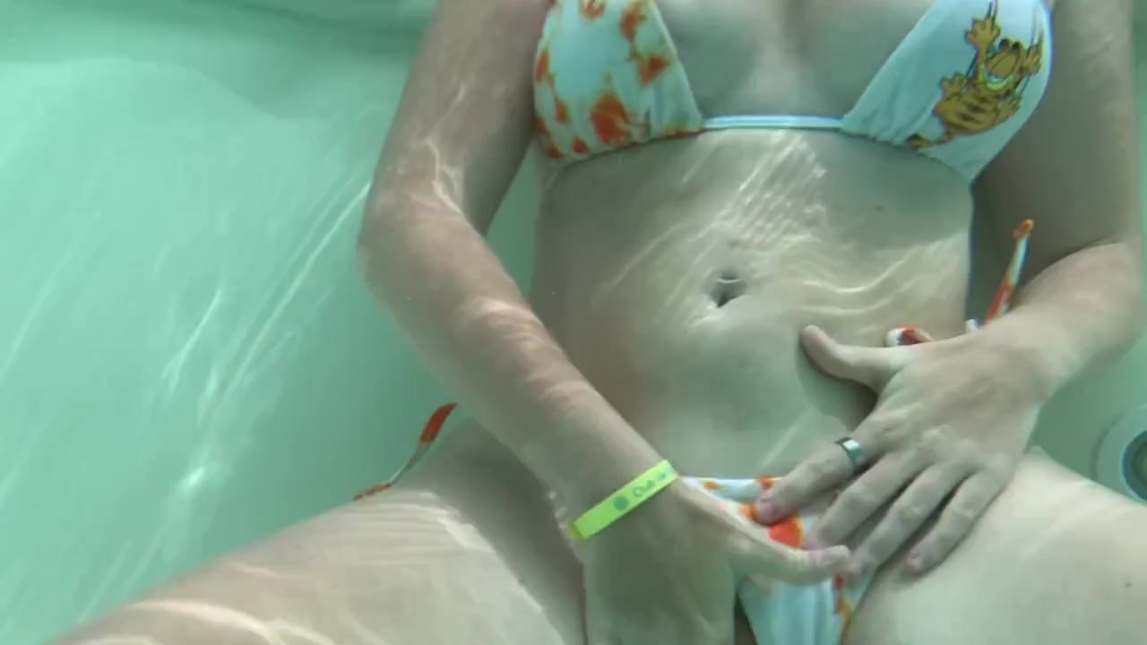 Squirting under water