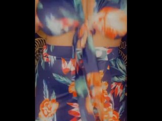 Big tit show ! Snap Ariellynn723 Deals on all content and online services