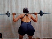 Preview 1 of 🏋️‍♀️ Sexy Colombiana es fornicada por su entrenador mientras levanta pesas 😈😈