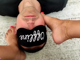 Sexy_Face Massage With_Her Beautiful Feet