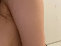 【乳首オナニー】現役女子大生の乳首逝き（こっそり - Screenshot 11 of 16 - Japanese