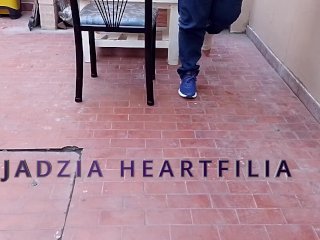 Short Leg Cast Hopping outside