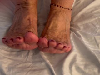 Cum On Step Aunt Gilf Milf Feet & Toes Granny Loves It