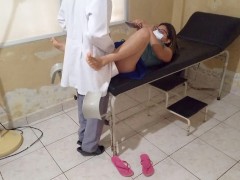 modelo porno se enamora del doctor y le pide sexo romántico en el hospital - Screenshot 6 of 16 - Paciente Y Doctor