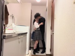 【※放課後玄関挿入※】18歳の黒髪合法JKがコンビニでお菓子を買ったあとアパートの玄関で制服のまま生ハメ - Screenshot 13 of 16 - Hentai