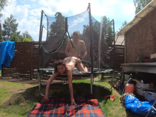 Секс в траполине!! Удивительно!! Часть 3