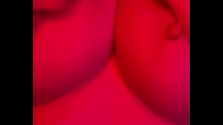 Lame mis bonitas tetas sexys