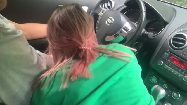 Stepsister makes a blowjob in the car when we were left alone
