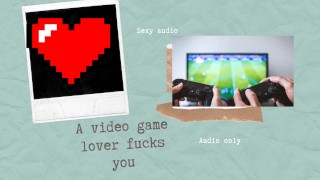 Um Amante De Videogame Fode Seu Áudio Quente