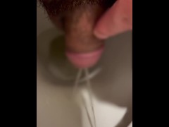 【オトコノコのおしっこ】朝イチの我慢汁が混じって糸引くおしっこ - Screenshot 9 of 16 - Schoolboy