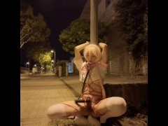 伪娘街头露出被拷在路灯绑着震动棒~ - Screenshot 11 of 16 - Sissy