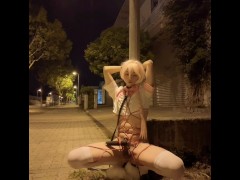 伪娘街头露出被拷在路灯绑着震动棒~ - Screenshot 3 of 16 - Crossdresser
