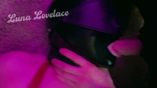 Luna Lovelace - Gekraagd / Latex Hood Blowjob / Vibrator Orgasme