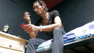 Un modelo porno buscando porno por Rabaerre Artista