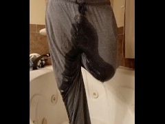 Wetting - Screenshot 13 of 16 - Pissing
