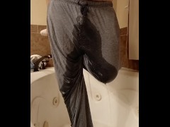 Wetting - Screenshot 15 of 16 - Naughty