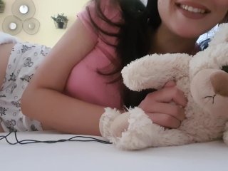 Daddy, Ich hab meine Muschi gegen diesen Teddy gedrückt und es tat so gut - DEUTSCHES ROLLENSPIEL