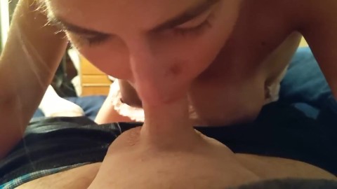 Kitty MicroPenis melken en sperma eten