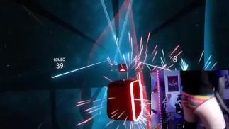Фембоя Покачивается под BeatSaber