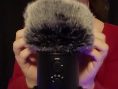 • Fluffy Microphone • - Screenshot 16 of 16 - Brushing