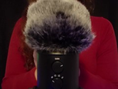 • Fluffy Microphone • - Screenshot 3 of 16 - Scratching