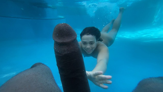 640px x 360px - Underwater Sex Amateur Teen Crushed by BBC Big Black Dick - Pornhub.com