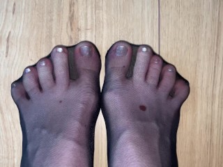 NYLON FOOT FETISH - Playing with my Precious Feet