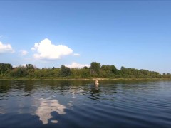 Голенькая плыву на сапе - Screenshot 16 of 16 - Naked Girls