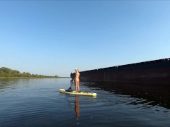 Голенькая плыву на сапе - Screenshot 2 of 16 - Nude