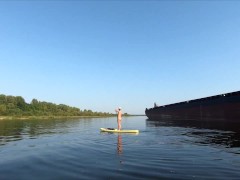 Голенькая плыву на сапе - Screenshot 6 of 16 - Naked Girls