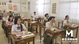 Introdução do trailer do novo aluno na escola -Wen Rui Xin-MDHS-0001-Melhor vídeo pornô Asia original