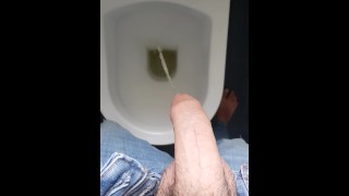 Pissing video for you at last! 😊 Thanks to cococo1👍