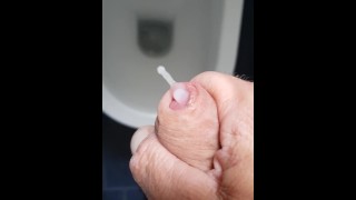 Fast+Hard Cumshot in toilet 🤗