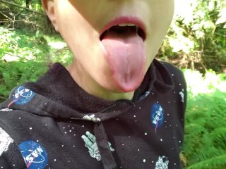 nerdy faery piss, solo female, nerdy faery pee, outdoor piss