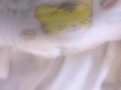 男の娘パンパースおむつにおもらし[Day 3] - Screenshot 14 of 16 - Diaper