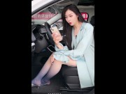 Preview 1 of The beauty who wears black and white gradient color pantyhose and high-heeled sandals sells cars