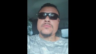 Пытаюсь подрочить во время движения по шоссе, но меня постоянно ловят 