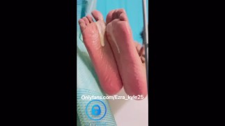 Fall in love with my creamy heterosexual foot fetish fantasy more on onlyfans Ezra_Kyle25