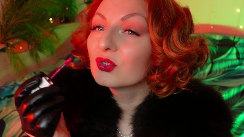 lipstick fetish video - close up ASMR - blogger Arya in FUR