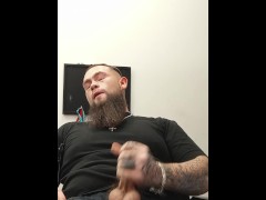 Dad busting a nut at work - Screenshot 5 of 16 - Vitiligo Porn