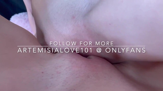 Artemisia Love real lesbian POV : she rubs her wet pussy on mine - Artemisia Love
